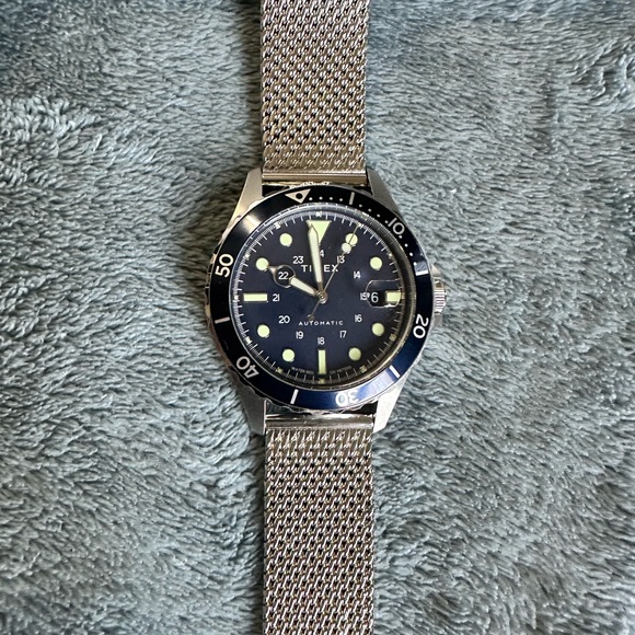 Timex Watch - Picture 2 of 9